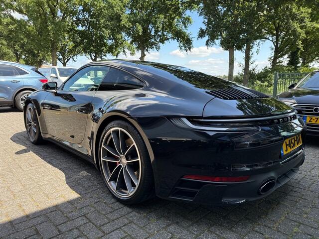 Porsche 911 3.0 CARRERA 4 S / PANO / LED / SPORTCHRONO