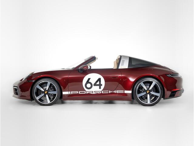 Porsche 911 Targa 4S Heritage Edition