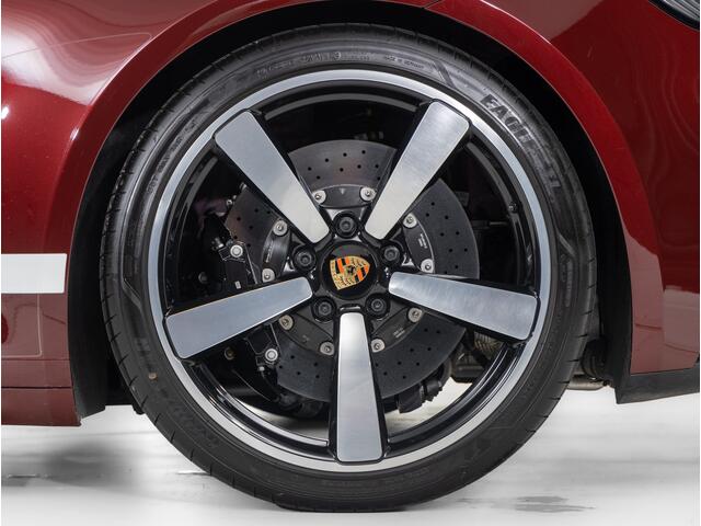 Porsche 911 Targa 4S Heritage Edition