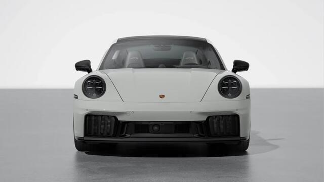 Porsche 911 Carrera 4 GTS