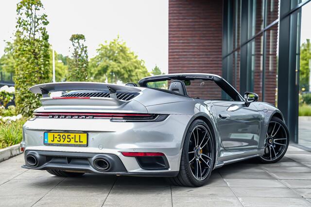 Porsche 911 Turbo S Cabrio 3.8 650pk |Porsche approved|nieuw staat|org. NL|Burmester|sportuitlaat|lift|GT-zilver|alcantara stuur|memory|360 camera|PDLS|Apple Carplay|Porsche Exclusive|