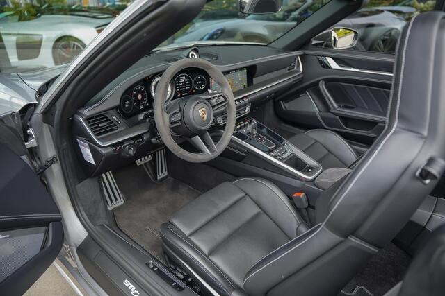 Porsche 911 Turbo S Cabrio 3.8 650pk |Porsche approved|nieuw staat|org. NL|Burmester|sportuitlaat|lift|GT-zilver|alcantara stuur|memory|360 camera|PDLS|Apple Carplay|Porsche Exclusive|