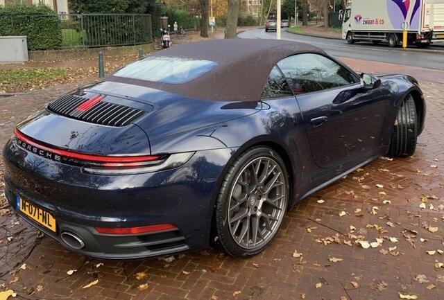 Porsche 911 Cabrio 3.0 Carrera 4 | SportChrono | Truffle Brown