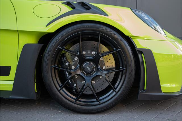 Porsche 911 4.0 GT3 RS | Weissach | PTS | Keramische PCCB | Lift | Exclusive Manufaktur Acidgreen ¤ 16.539 PTS | Bose Sound | Sport Chrono | PDLS+ Black | 525PK | Alcantara | Carbon | BTW | 992 | Clubsport pakket | Camera | Sfeerverlichting | Apple & Android Carplay 