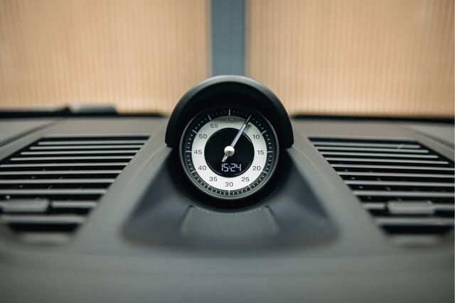 Porsche 911 3.0 Carrera 4 | Sport chrono | verwarmde en verkoelde sportstoelen | schuif-/kanteldak |