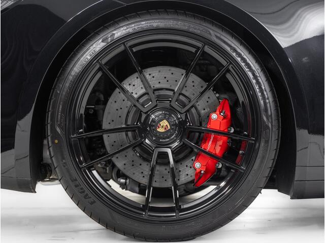 Porsche 911 Carrera 4 GTS Cabriolet