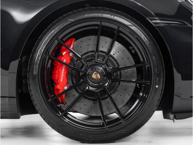 Porsche 911 Carrera 4 GTS Cabriolet