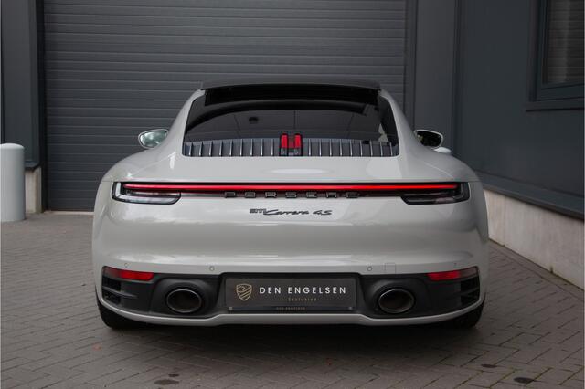Porsche 911 3.0 Carrera 4S 450PK | ACC | Lift | 360 Cam | Sportdesign | PDLS+ | Krijt Grijs Sportuitlaat | Ventilatie + Verwarming | Sportchrono | Pano | Memory | Bose | Dealer O.H | Stuurverwarming | Alcantara | 992 4S | 18-wegs en Memory |Lederpack+ | 20/21"| N.
