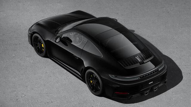 Porsche 911 Carrera 4 GTS