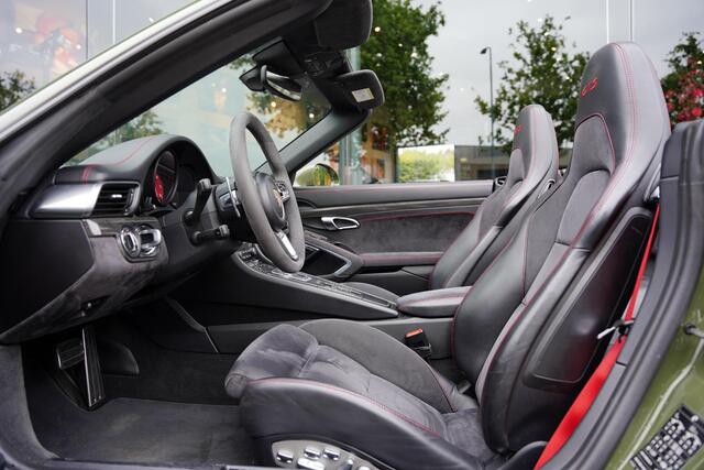 Porsche 911 991 Cabriolet 3.0 Carrera GTS Nato Green Burmester Lifting