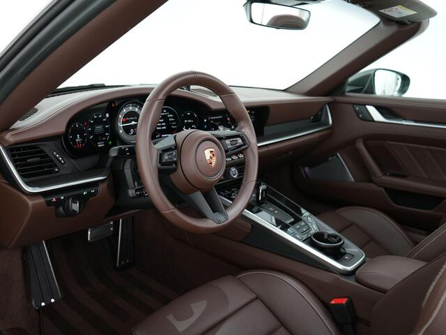 Porsche 911 Turbo S Cabrio 3.8 650pk |PTS Aventurine green|aero-pakket|Burmester|sport-chrono|sportuitlaat|PDCC|stoelverwarming & verkoeling|360 camera|Apple carplay|PDLS|memory|