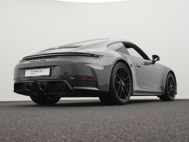 Porsche 911 Carrera GTS