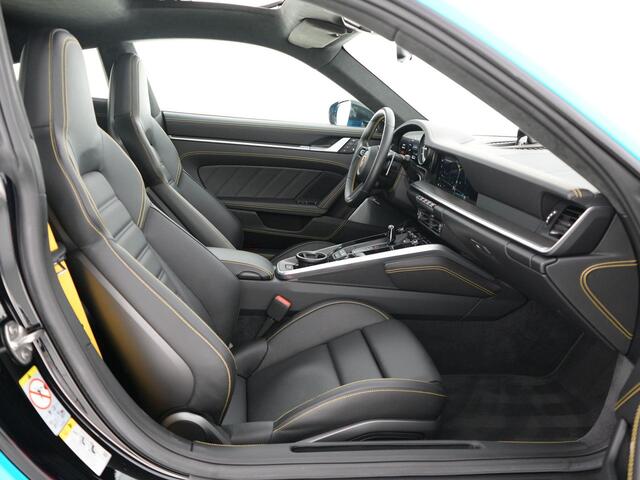 Porsche 911 Turbo S 3.8 650pk |dealer onderhouden|Aero-pakket|wrap|lift|Burmester|sport-chrono|PDCC|sportuitlaat|360|panoramadak|memory|18-voudig|stoelverwarming & verkoeling|