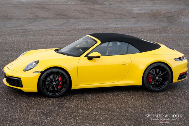 Porsche 911 Cabrio 3.0 Carrera 4 S Racing Yellow