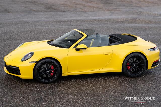 Porsche 911 Cabrio 3.0 Carrera 4 S Racing Yellow