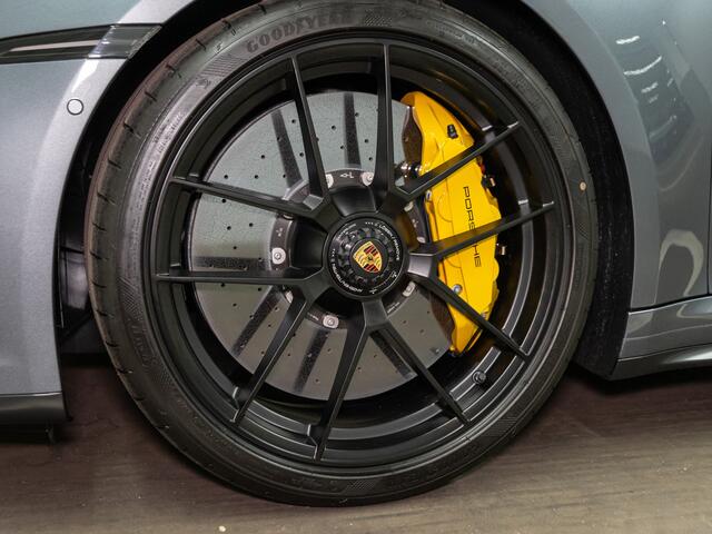 Porsche 911 Carrera GTS Cabriolet