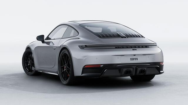 Porsche 911 Carrera 4 GTS