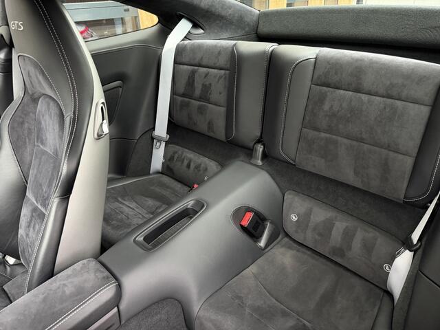 Porsche 911 3.0 Carrera 4 GTS | NL-auto | Sport-Chrono | Bose | Schuif/kante