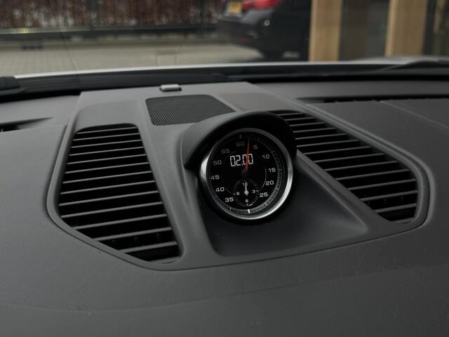 Porsche 911 3.0 Carrera 4 GTS | NL-auto | Sport-Chrono | Bose | Schuif/kante
