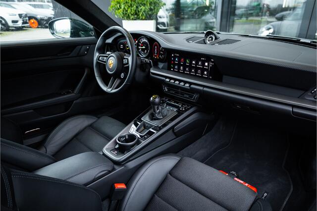 Porsche 911 4.0 GT3 Touring - Handgeschakeld | Sport Chrono + | Lift | Bose
