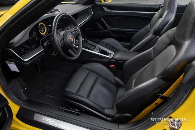 Porsche 911 Cabrio 3.0 Carrera 4 S Racing Yellow