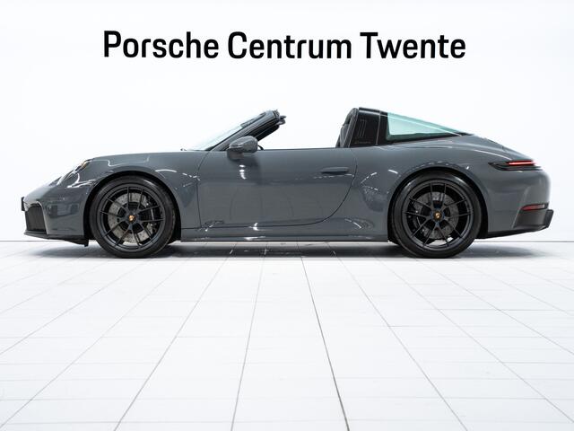Porsche 911 T-Hybrid Targa 4 GTS