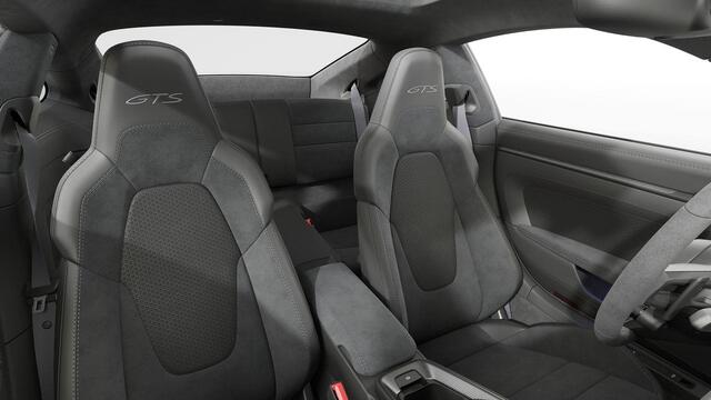 Porsche 911 Carrera 4 GTS