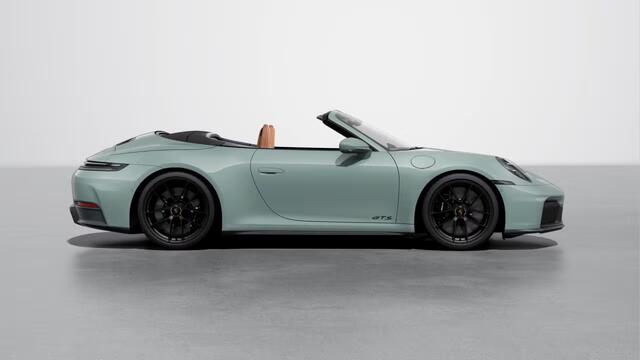 Porsche 911 Carrera 4 GTS Cabriolet
