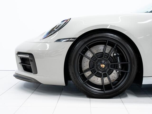 Porsche 911 Carrera 4 GTS Cabriolet