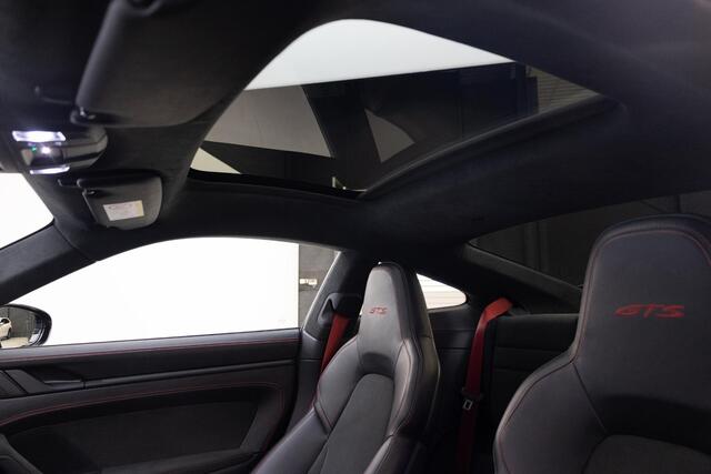 Porsche 911 3.0 Carrera GTS | Aerokit | Glazen schuifdak | Bose | Lift | Sportuitlaat |