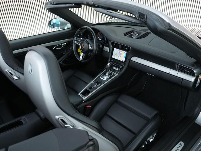 Porsche 911 Carrera 4 GTS 3.0 450pk Cabrio |sportuitlaat|sportchrono|Bose|PDLS+|Apple Carplay|18-voudige stoelen|parkeer camera|stoelverwarming|