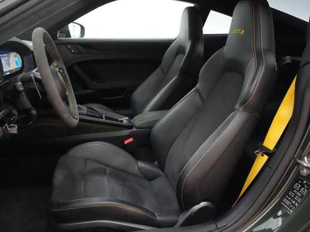 Porsche 911 GT3 992 |dealer onderhouden|Oakgreen metallic|neodyme wielen|keramisch|Bose|lift|sportuitlaat|sport chrono|18-voudig|carbon interieur|matrix LED|