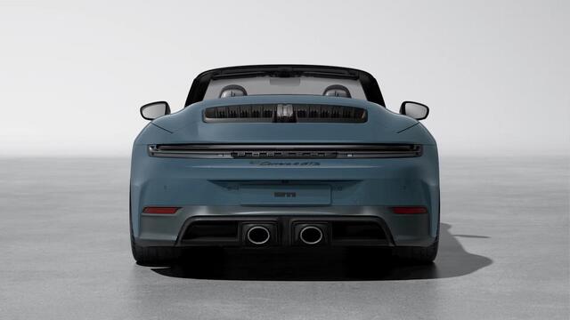Porsche 911 Carrera 4 GTS Cabriolet