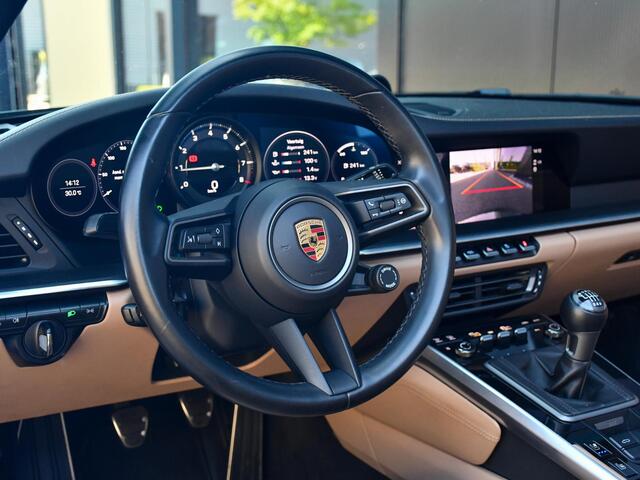 Porsche 911 Cabrio 3.0 Carrera S |Front lift | Achteras sturing | Matrix LED | BOSE Sound | Stoelverwarming + Koeling | Sport Chrono |