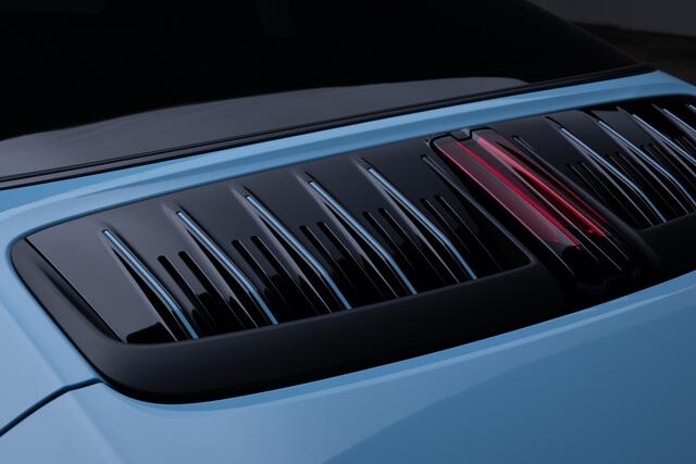 Porsche 911 Targa Carrera 4S PTS l Gulfblau