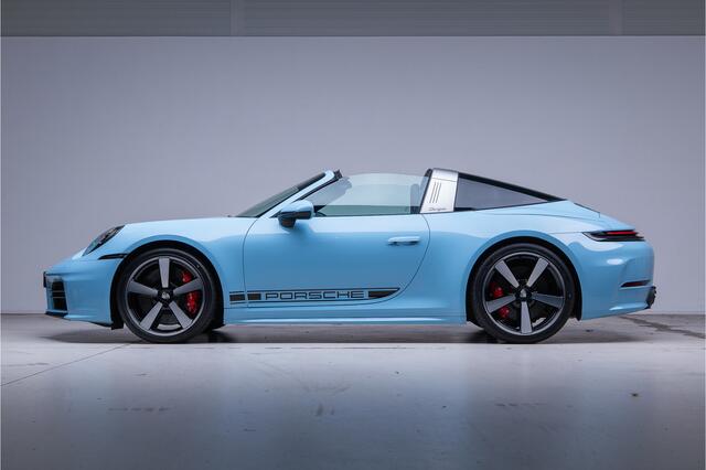 Porsche 911 Targa Carrera 4S PTS l Gulfblau