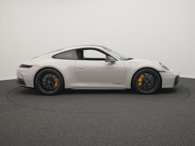 Porsche 911 Carrera GTS