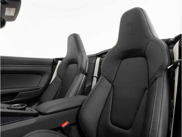 Porsche 911 Carrera 4 GTS Cabriolet