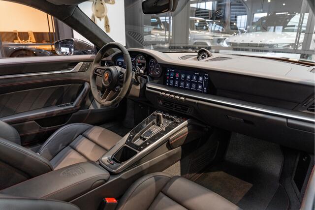 Porsche 992 911 Turbo S Lift Carbon Exclusive Manufaktur Aerokit 3.8 911 Turbo S .