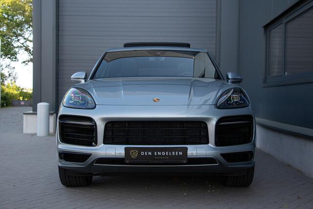 Porsche CAYENNE 3.0 E-Hybrid 462PK | NL Auto |Sportdesign | Sportuitlaat | Pano | PASM Luchtvering | Softclose | Memory | Elektrische Trekhaak 3500kg | Bose | Camera | Led | Sfeerverlichting | Cruise Control | 22"| Stuurverwarming | Sportstoelen | Sport Chrono | Apple & 