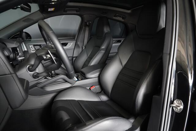 Porsche CAYENNE Coupé 3.0 E-Hybrid | Sport Design | Burmester | 18-voudige Stoelen | InnoDrive |