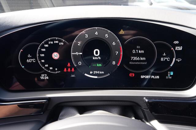 Porsche CAYENNE Coupé 3.0 E-Hybrid | Sport Design | Burmester | 18-voudige Stoelen | InnoDrive |