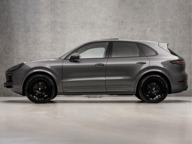 Porsche CAYENNE 3.0 340Pk (PANORAMADAK, APPLE CARPLAY, GROOT NAVI, LUCHTVERING, SPORTCHRONO, ADAPTIVE CRUISE, MEMORY SEATS, 360 CAMERA, GETINT GLAS, NIEUWSTAAT)