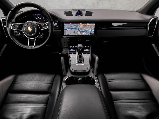 Porsche CAYENNE 3.0 340Pk (PANORAMADAK, APPLE CARPLAY, GROOT NAVI, LUCHTVERING, SPORTCHRONO, ADAPTIVE CRUISE, MEMORY SEATS, 360 CAMERA, GETINT GLAS, NIEUWSTAAT)