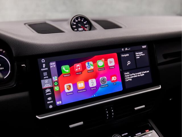 Porsche CAYENNE 3.0 340Pk (PANORAMADAK, APPLE CARPLAY, GROOT NAVI, LUCHTVERING, SPORTCHRONO, ADAPTIVE CRUISE, MEMORY SEATS, 360 CAMERA, GETINT GLAS, NIEUWSTAAT)