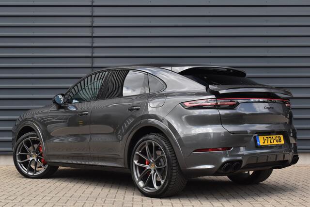 Porsche CAYENNE Coupé 3.0 E-Hybrid 462pk Lightweight GT Package | Carbon Exterieur | Carbon Dak | 22'' GT Design Wielen | Sportuitlaat |