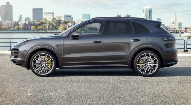 Porsche CAYENNE Turbo S E-Hybrid