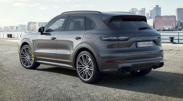 Porsche CAYENNE Turbo S E-Hybrid