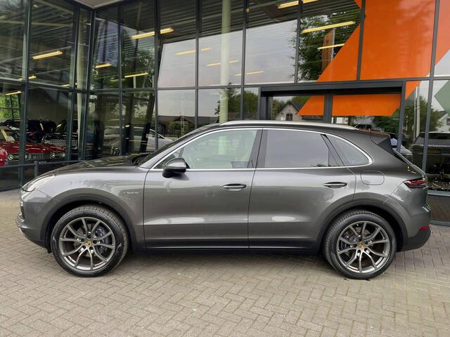 Porsche CAYENNE 3.0 E-Hybrid | Luchtvering | Volleder | Adap Sportstoelen 18 voudig | Lane Assist | Stuurbekr Plus | Led v| Org NL | 65.000km