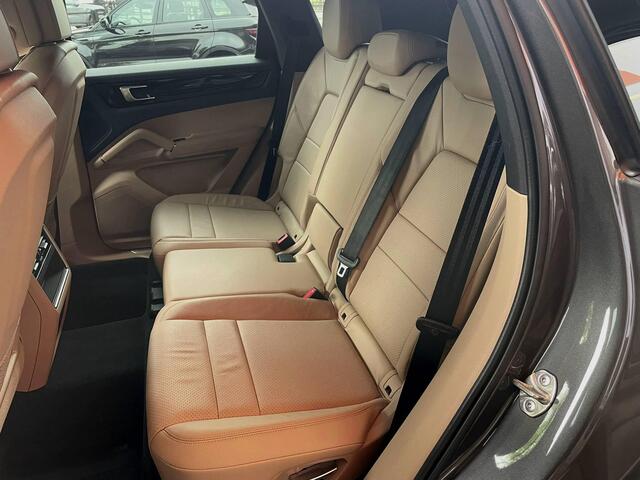 Porsche CAYENNE 3.0 E-Hybrid | Luchtvering | Volleder | Adap Sportstoelen 18 voudig | Lane Assist | Stuurbekr Plus | Led v| Org NL | 65.000km
